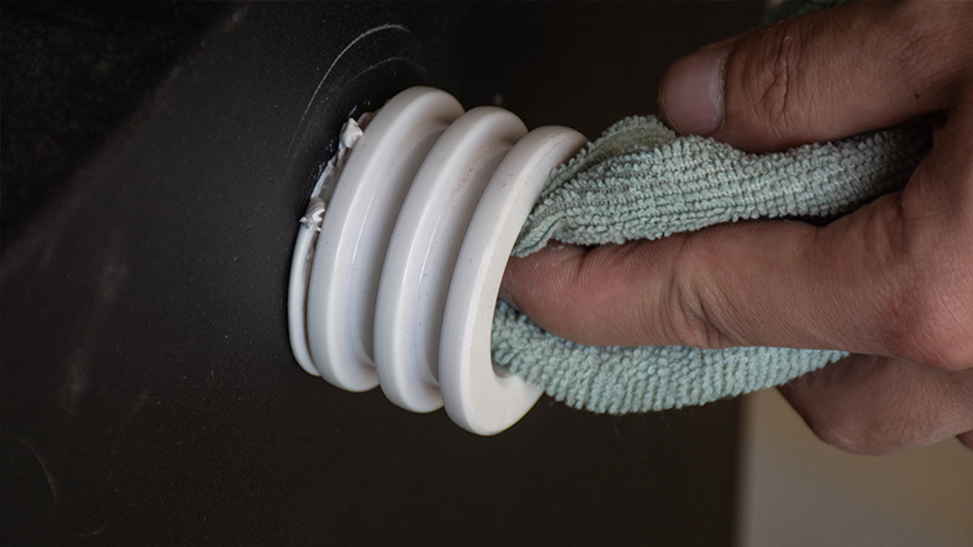 如何保證油煙凈化器的穩(wěn)定運(yùn)行？